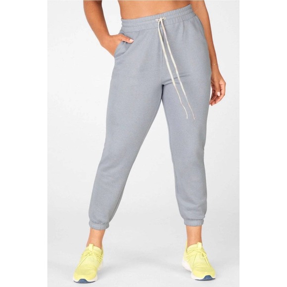 New Fabletics Jolie Gray Sweatpants Small - Picture 1 of 4